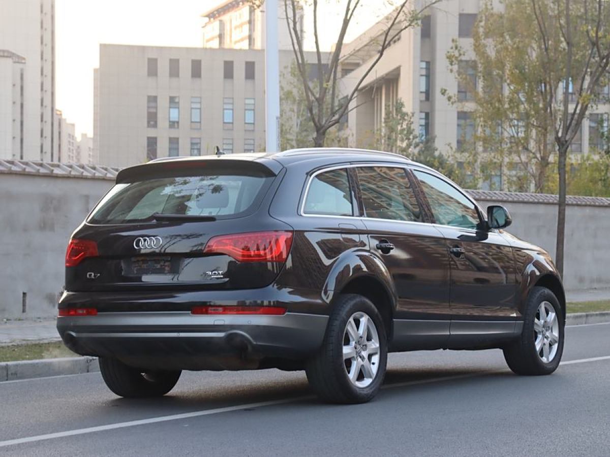 奧迪 奧迪Q7  2011款 3.0 TFSI 進取型(200kW)圖片