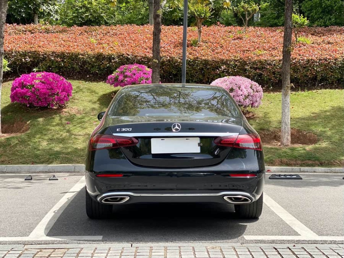 奔馳 奔馳E級  2023款 改款 E 300 L 豪華型圖片