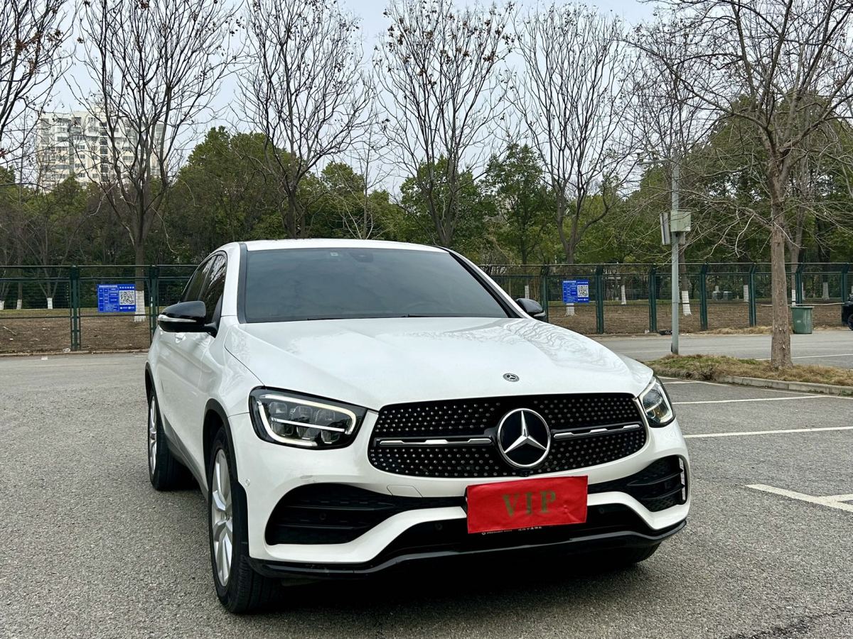 奔馳 奔馳GLC  2022款 改款 GLC 260 4MATIC 轎跑SUV圖片