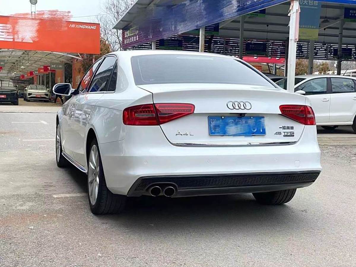 奧迪 奧迪A4L  2016款 45 TFSI 典藏版 quattro個(gè)性運(yùn)動(dòng)型圖片