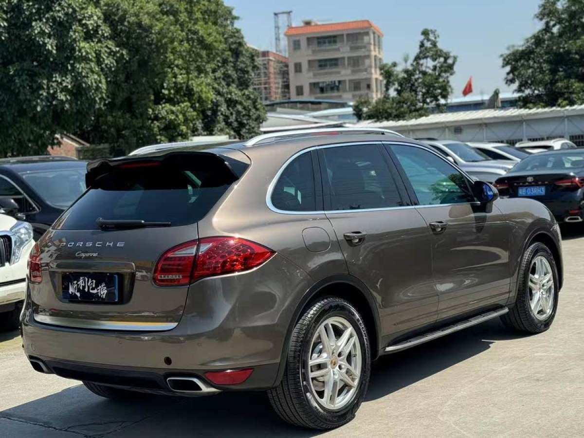 保時(shí)捷 Cayenne  2014款 Cayenne Platinum Edition 3.0T圖片