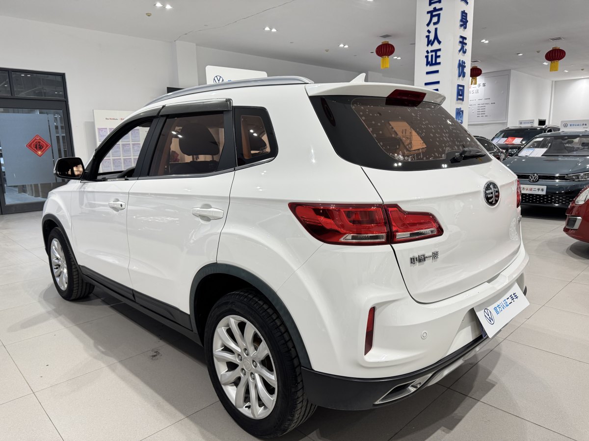 奔騰 X40  2017款 1.6L 手動舒適型圖片