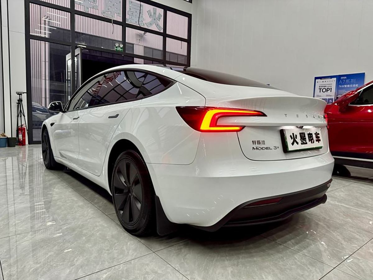 特斯拉 Model Y  2023款 后輪驅(qū)動(dòng)版圖片