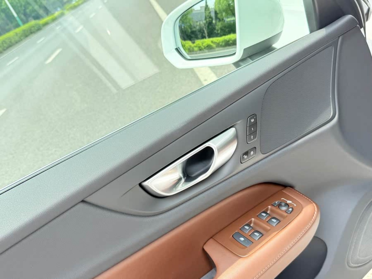 沃爾沃 V60  2024款 B5 智遠豪華版圖片