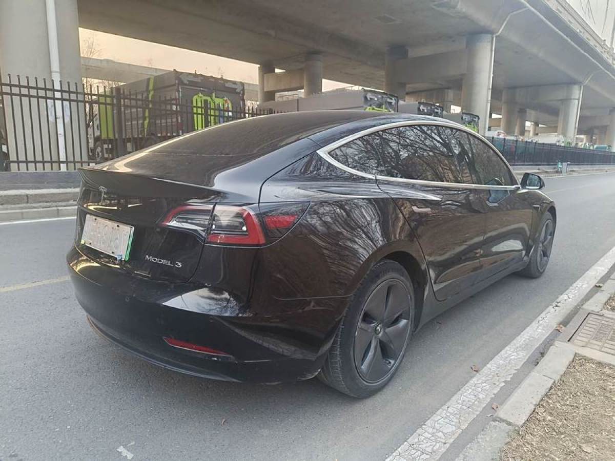 2020年12月特斯拉 Model 3  2020款 改款 標(biāo)準(zhǔn)續(xù)航后驅(qū)升級版