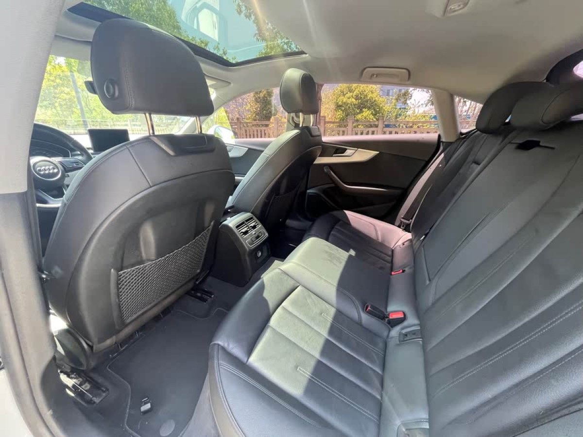 奧迪 奧迪A5  2019款 Sportback 40 TFSI 時(shí)尚型圖片