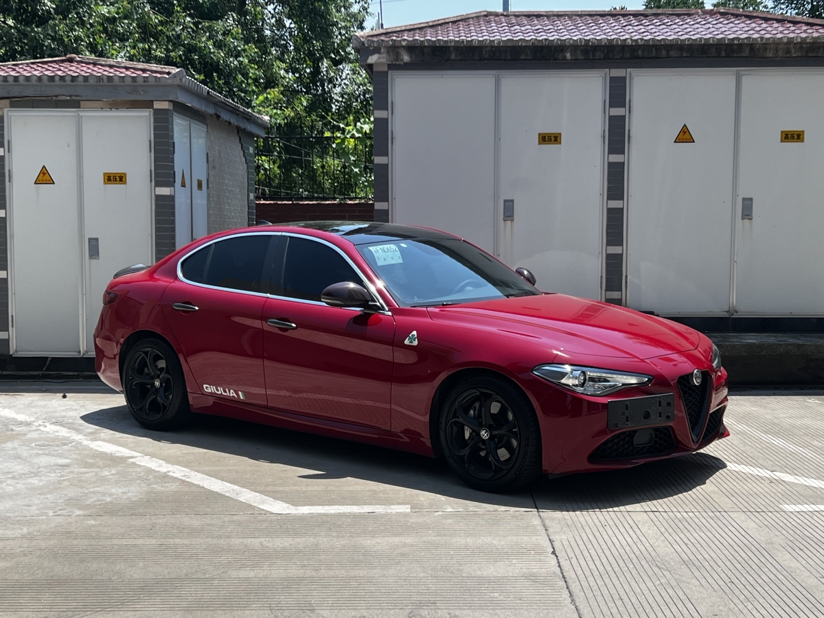 阿爾法·羅密歐 Giulia  2017款 2.0T 280HP 豪華版圖片