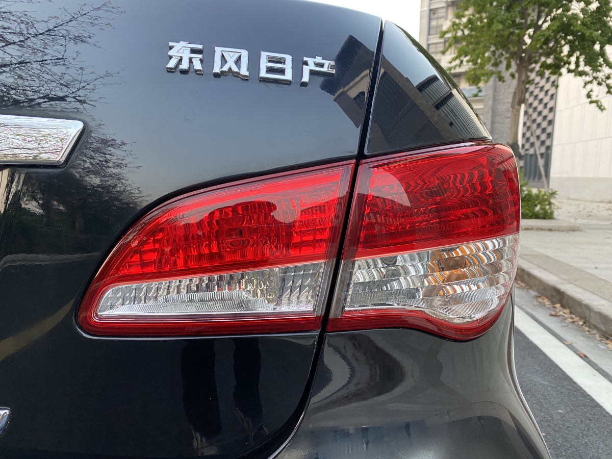 日產(chǎn) 軒逸  2012款 經(jīng)典 1.6XE 自動(dòng)舒適版圖片