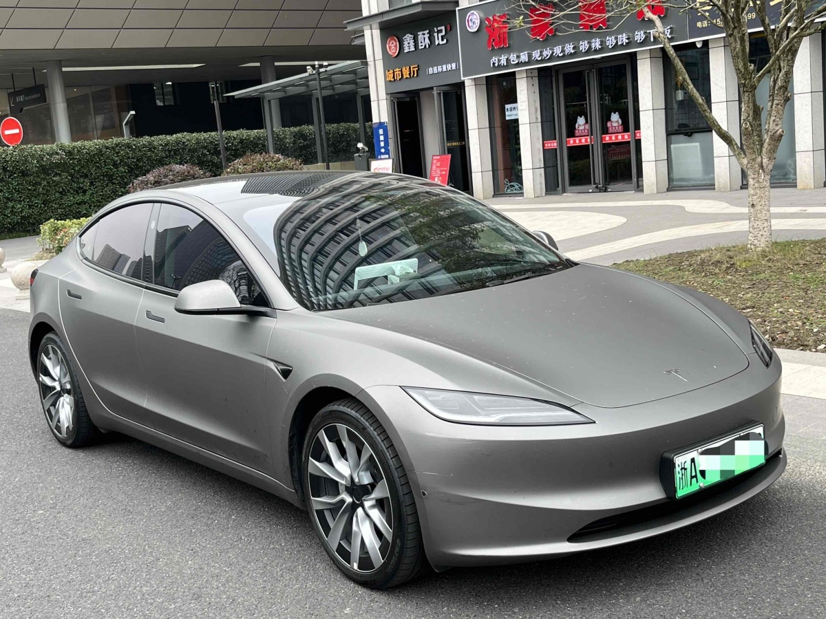 2024年3月特斯拉 Model Y  2023款 長續(xù)航煥新版 雙電機(jī)全輪驅(qū)動(dòng)