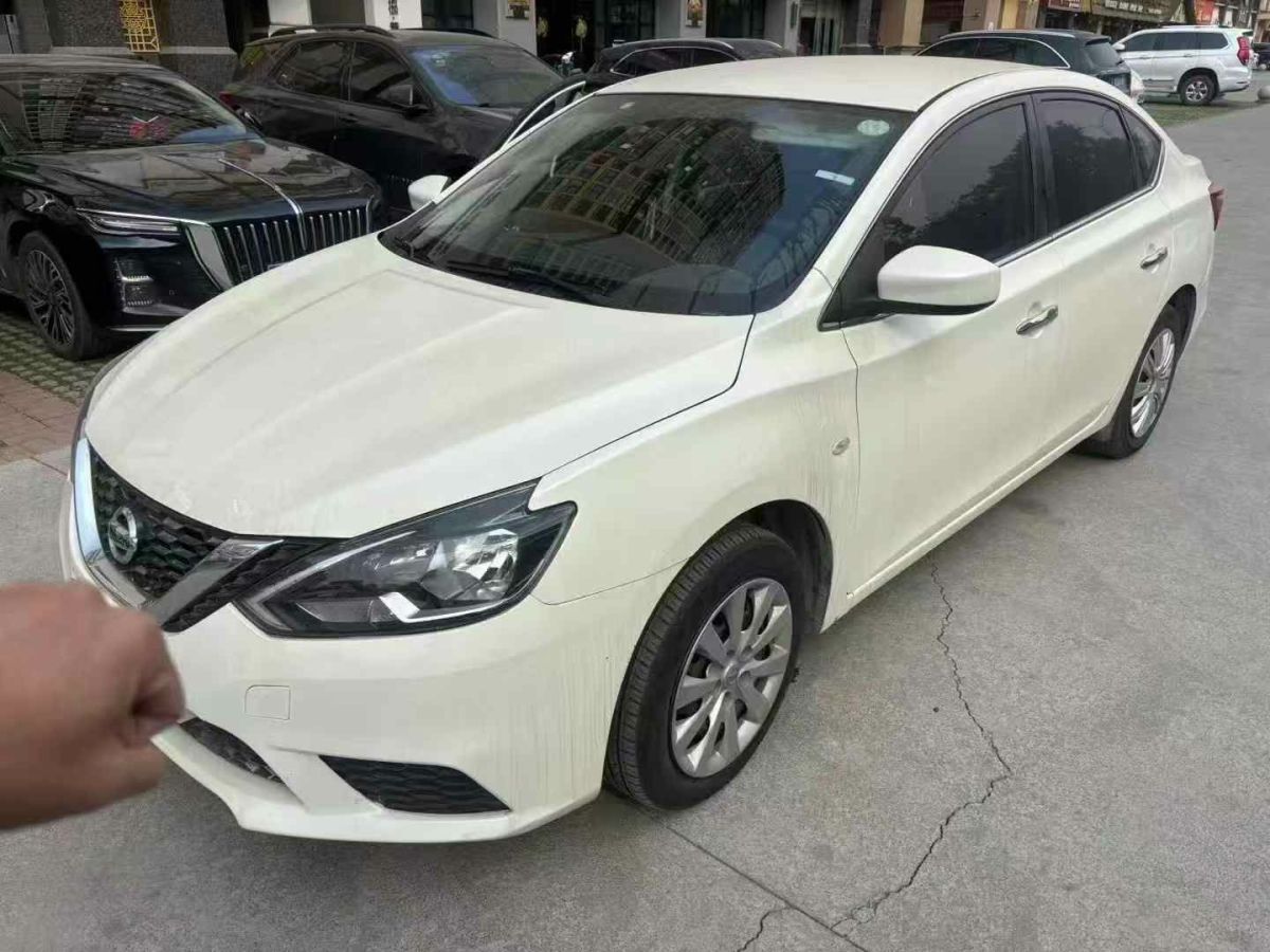 日產(chǎn) 軒逸  2021款 1.6L XL CVT暗夜版圖片