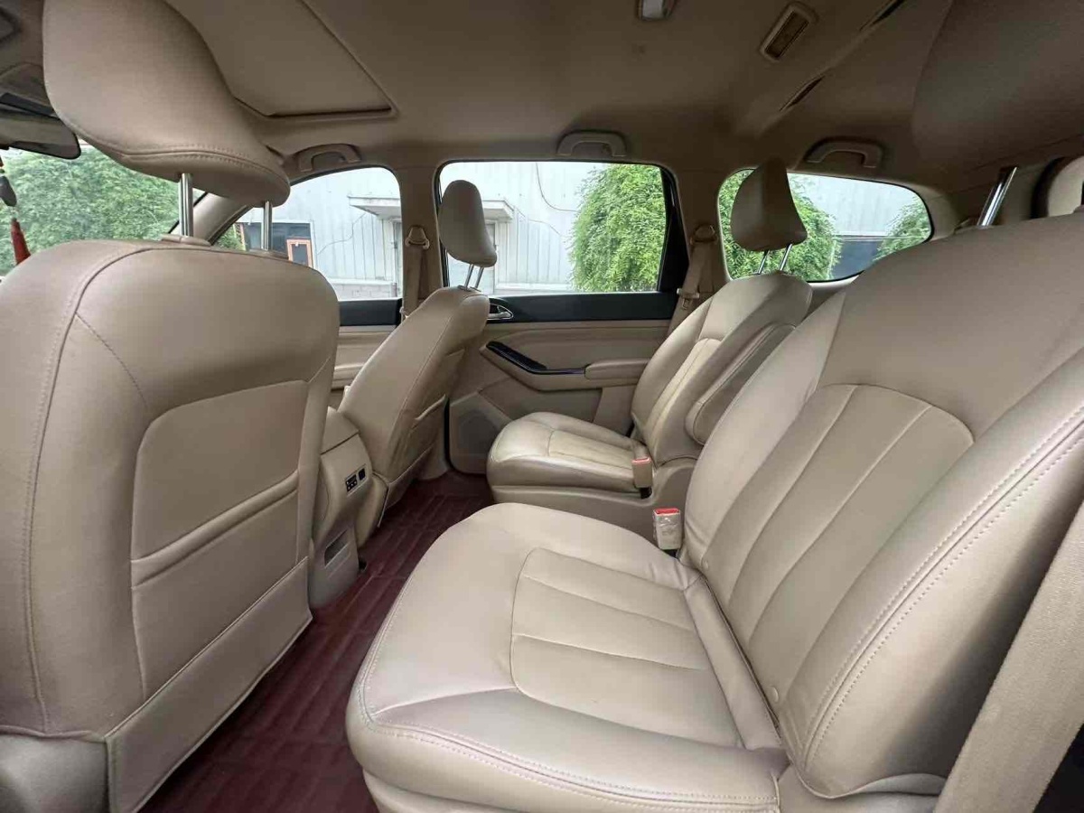 寶駿 730  2014款 1.5L 手動豪華型 7座圖片