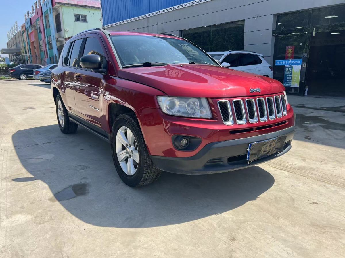 Jeep 指南者  2012款 2.0L 兩驅運動版圖片