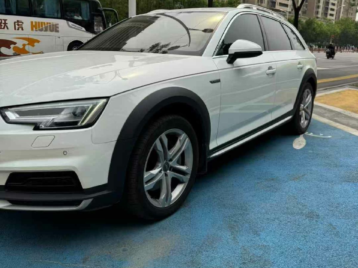 奧迪 奧迪A4  2017款 A4 45TFSI Allroad quattro 時尚型圖片