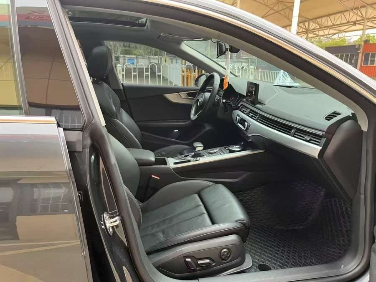 奧迪 奧迪A5  2019款 Sportback 40 TFSI 時(shí)尚型圖片