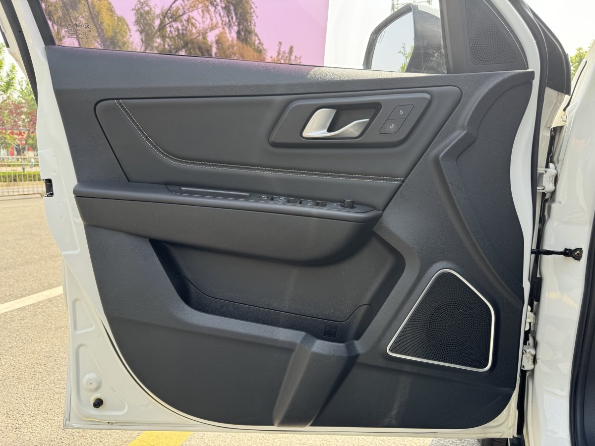 奔騰 X40  2017款 1.6L 手動豪華型圖片