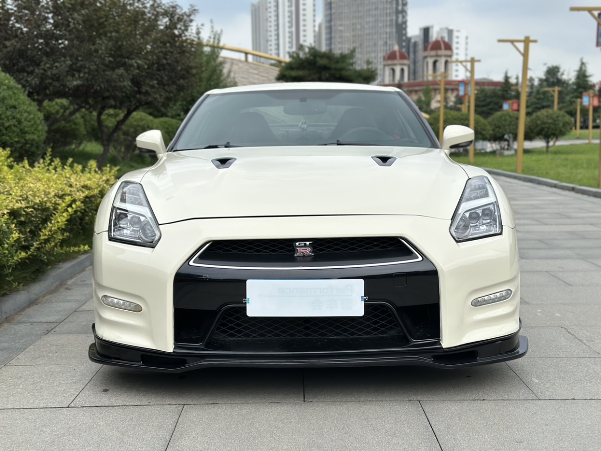 日產(chǎn) GT-R  2012款 3.8T Premium Edition圖片