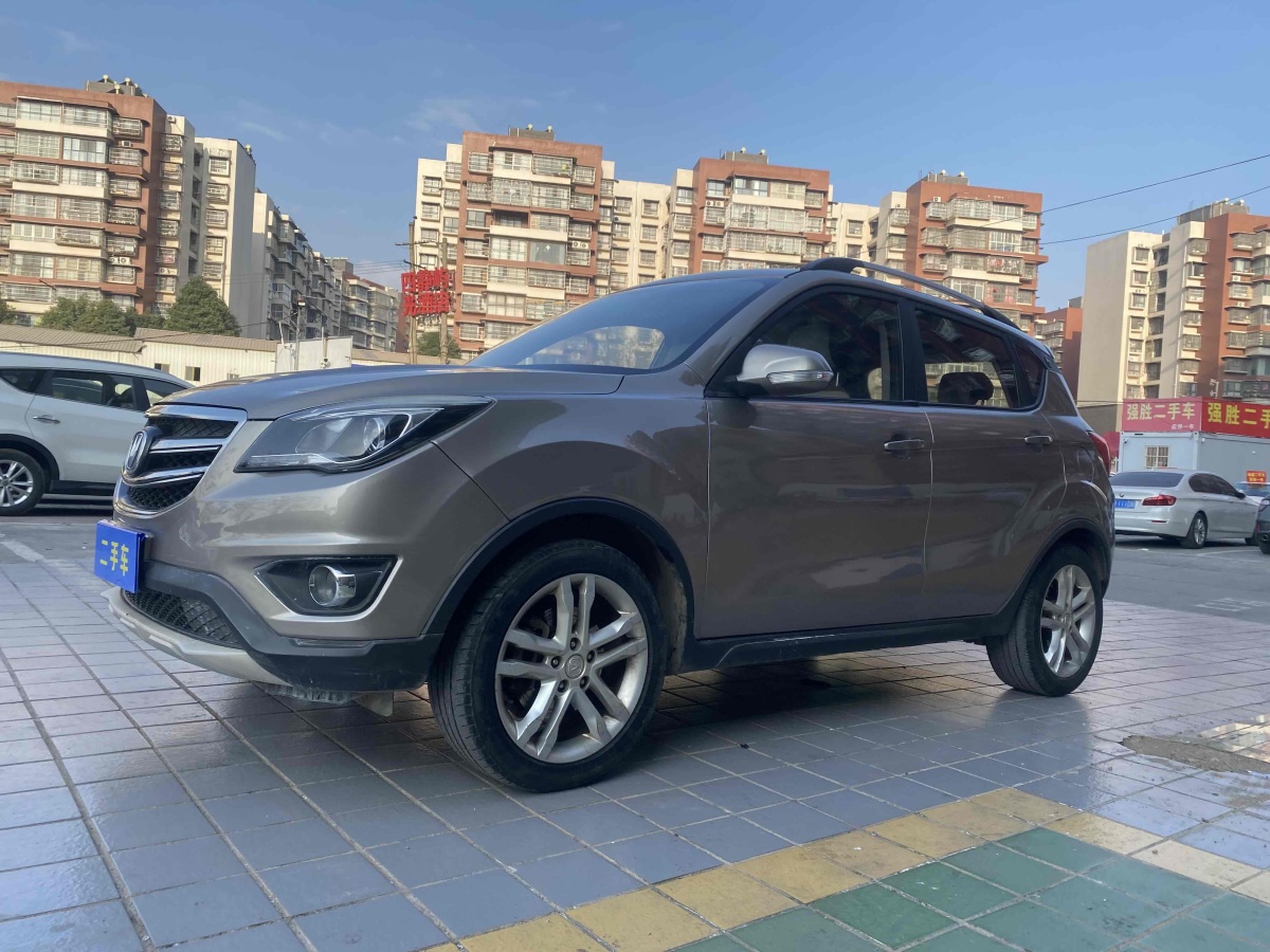 長(zhǎng)安 CS35  2017款 1.6L 手動(dòng)豪華型圖片