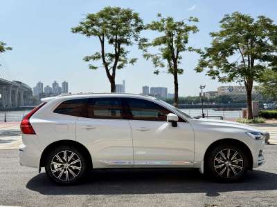 2020年4月 沃爾沃 XC60 T5 四驅(qū)智遠(yuǎn)豪華版圖片