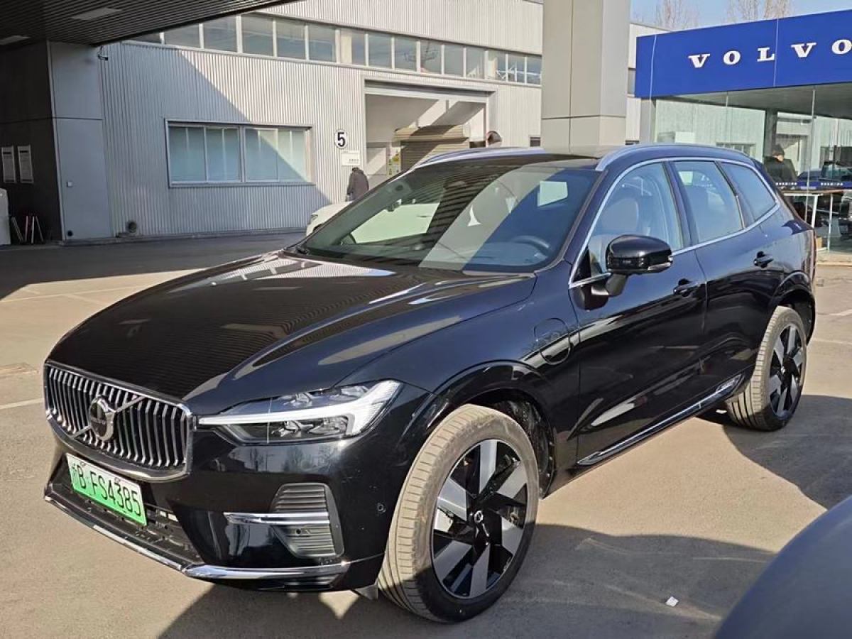 沃爾沃 XC60新能源  2024款 T8 插電混動(dòng) 長續(xù)航四驅(qū)智雅豪華版圖片