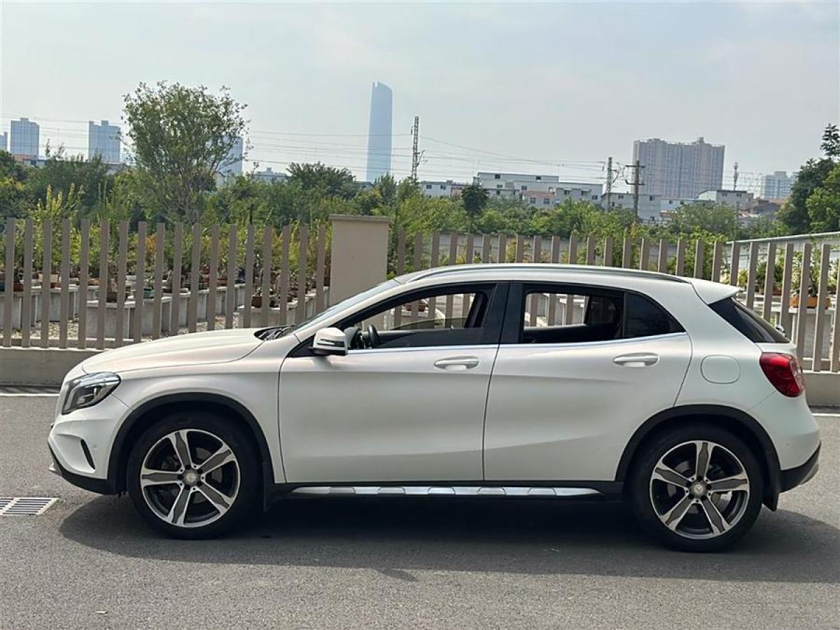 奔馳 奔馳GLA  2015款 GLA 220 4MATIC 豪華型圖片