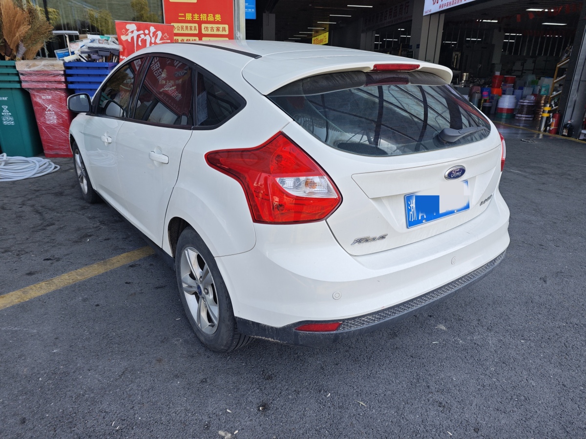 福特 ?？怂? 2012款 兩廂 1.6L 手動舒適型圖片