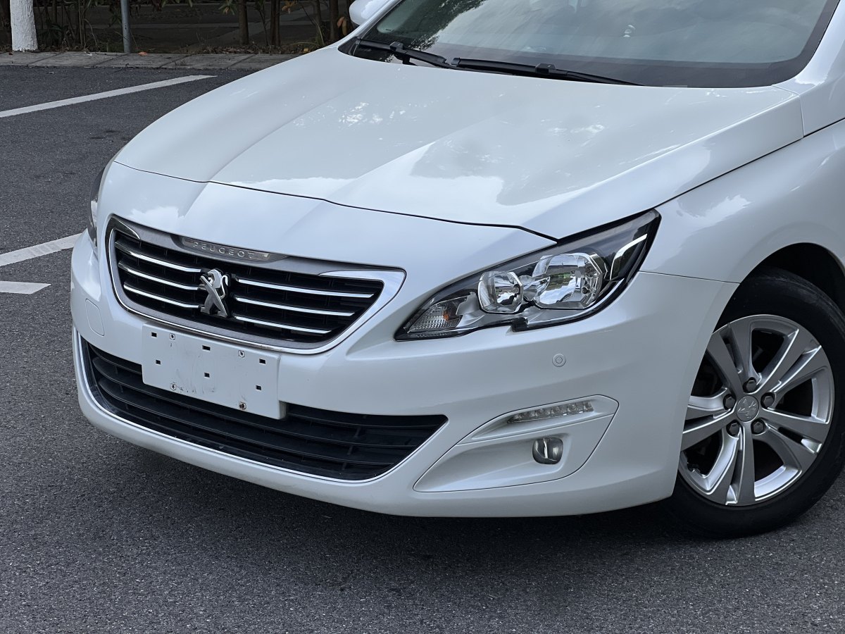 標(biāo)致 408  2014款 1.8L 手動領(lǐng)先版圖片