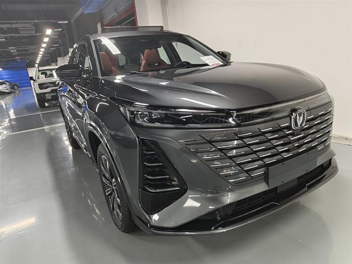 長(zhǎng)安 CS75 PLUS  2023款 第三代 1.5T 自動(dòng)豪華型圖片