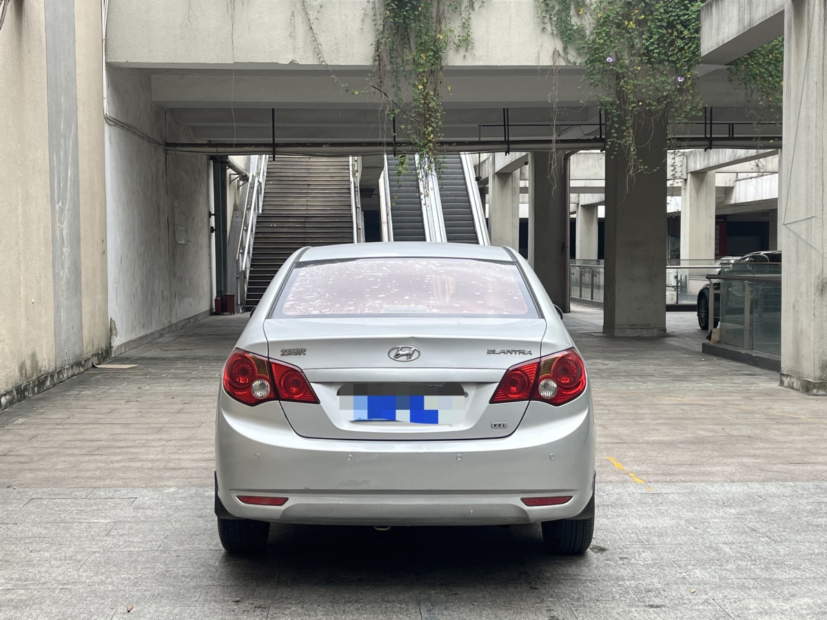 2009年2月現(xiàn)代 悅動  2011款 1.6L 手動豪華型