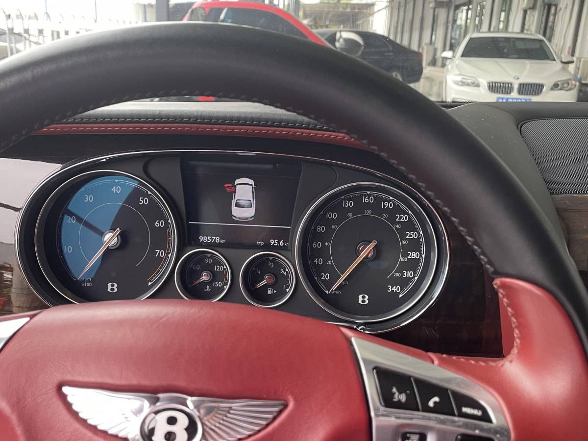 2016年8月宾利 飞驰  2015款 4.0T V8 豪华版