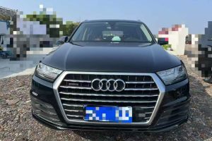 奥迪Q7 奥迪 40 TFSI S line运动型