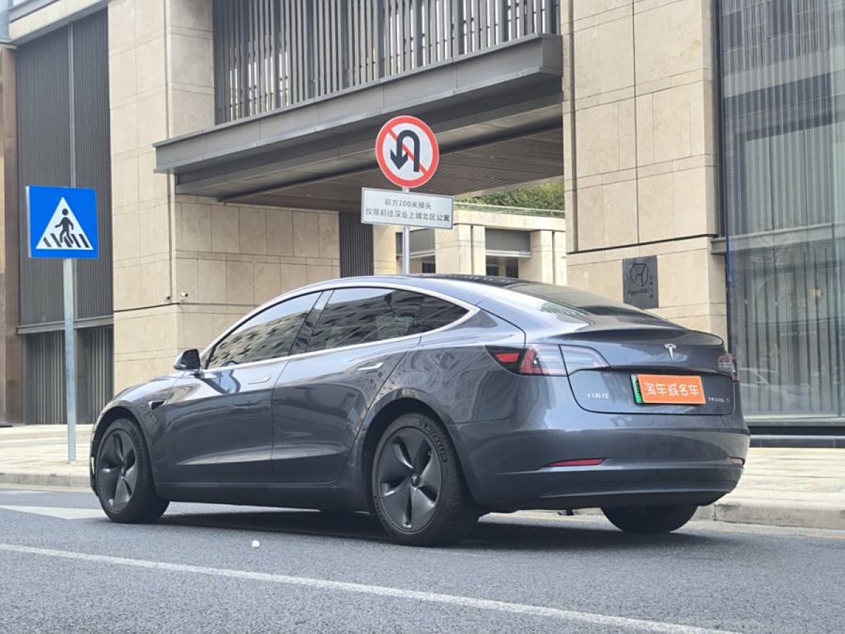 特斯拉 Model 3  2020款 改款 標(biāo)準(zhǔn)續(xù)航后驅(qū)升級(jí)版圖片