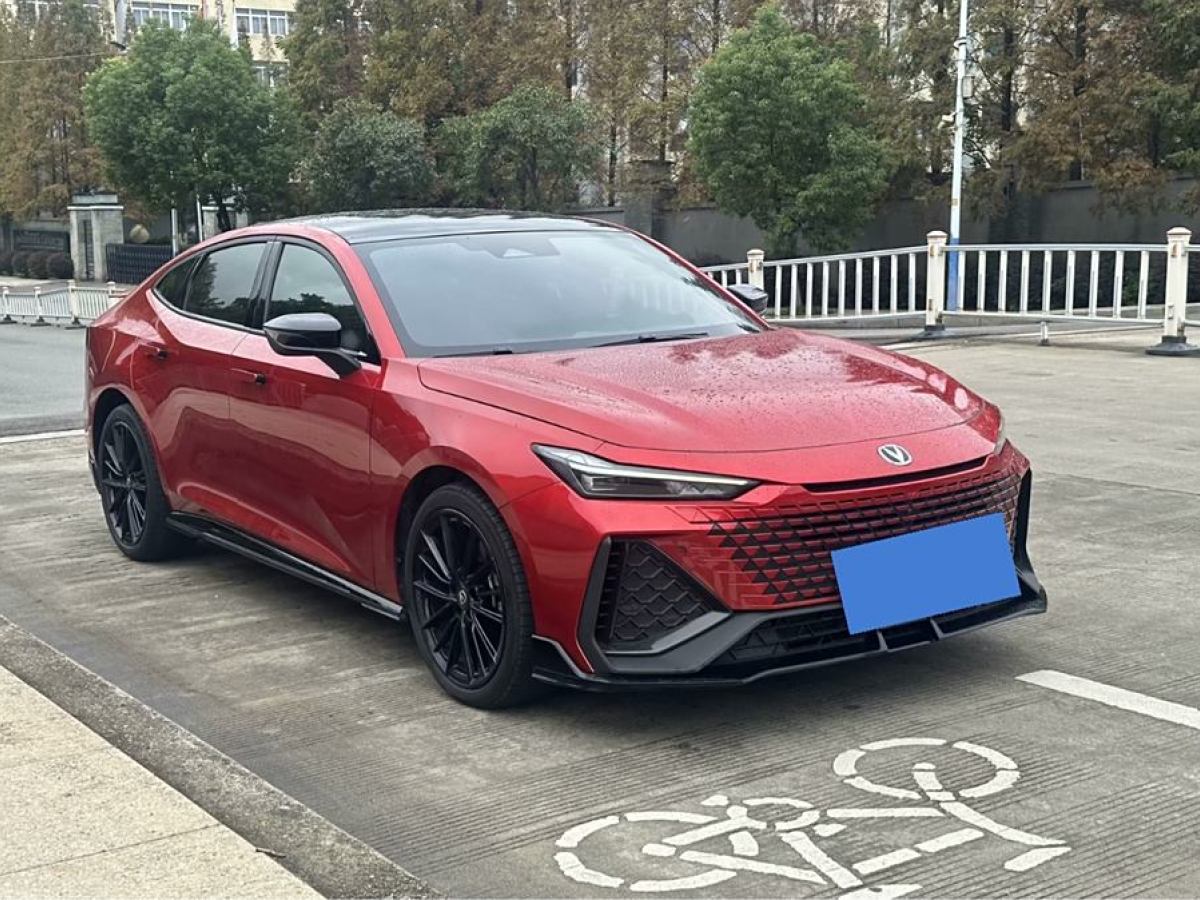 長(zhǎng)安 長(zhǎng)安UNI-V  2023款 2.0T 領(lǐng)速版圖片