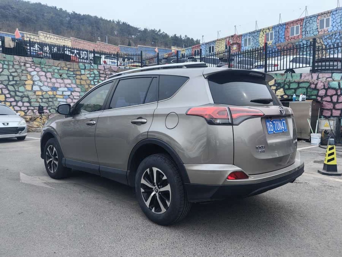 豐田 RAV4榮放  2016款 2.0L CVT兩驅(qū)都市版圖片