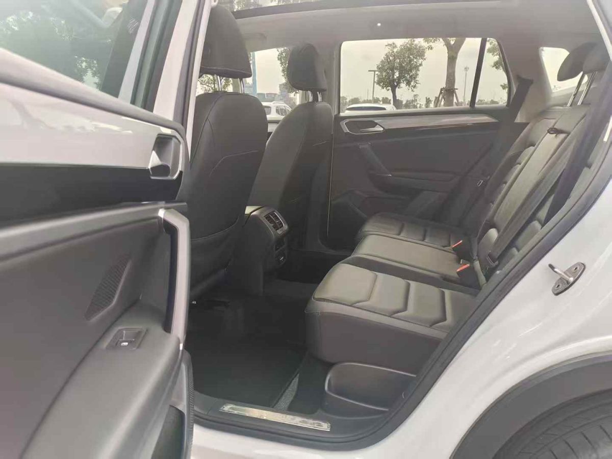 大眾 探岳  2019款  330TSI 兩驅(qū)尊貴型 國(guó)VI圖片