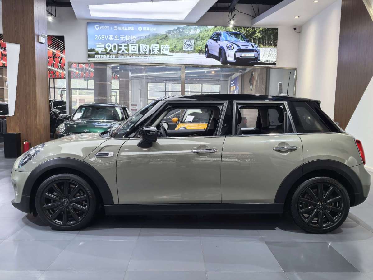 MINI MINI  2019款 1.5T COOPER 藝術(shù)家 五門版圖片