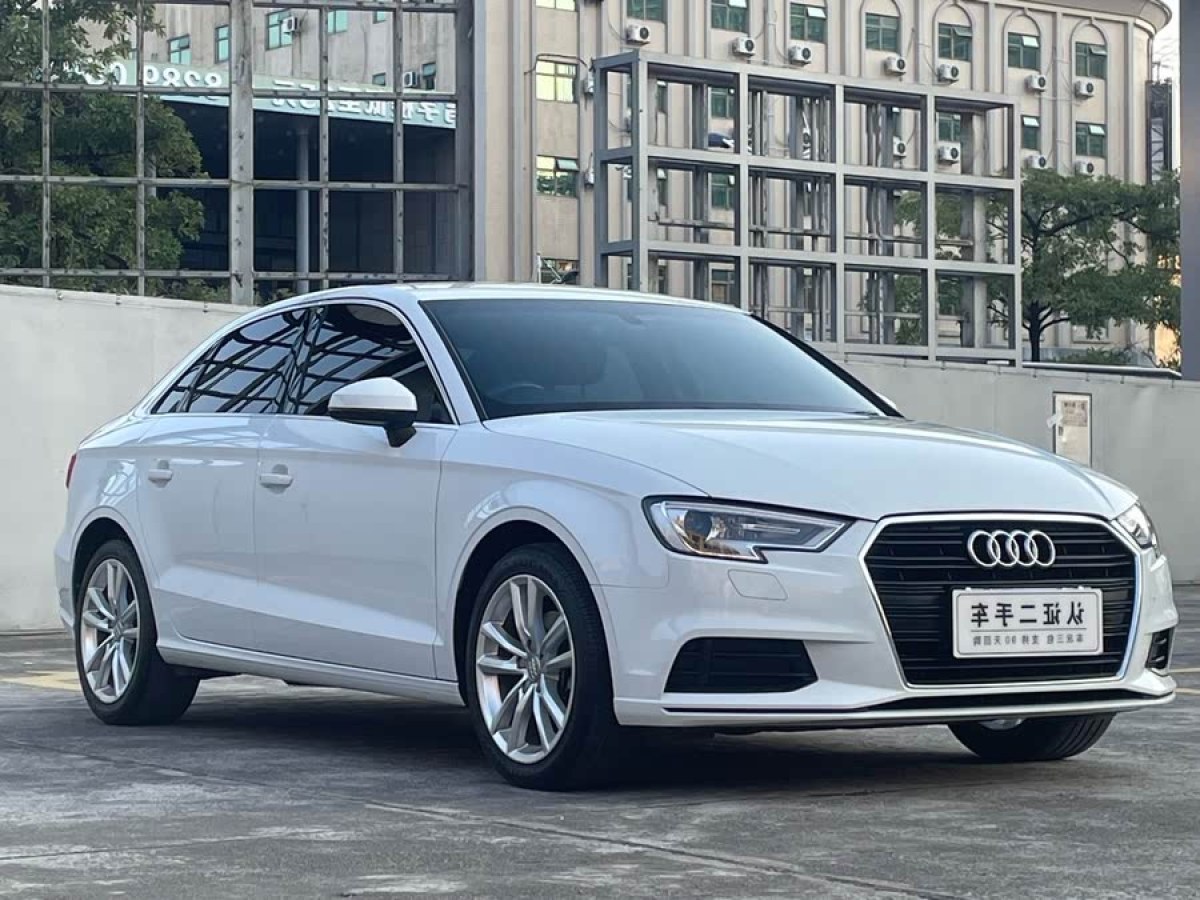 奧迪 奧迪A3  2018款 30周年年型 Limousine 35 TFSI 進(jìn)取型圖片
