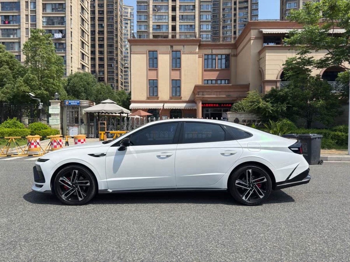 現(xiàn)代 索納塔  2024款 2.0T N Line Max圖片