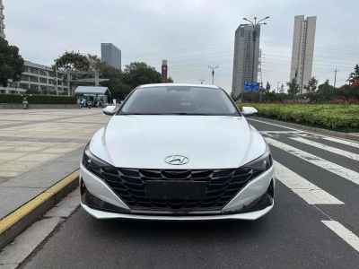 2023年5月 現(xiàn)代 伊蘭特 1.5L CVT LUX尊貴版圖片