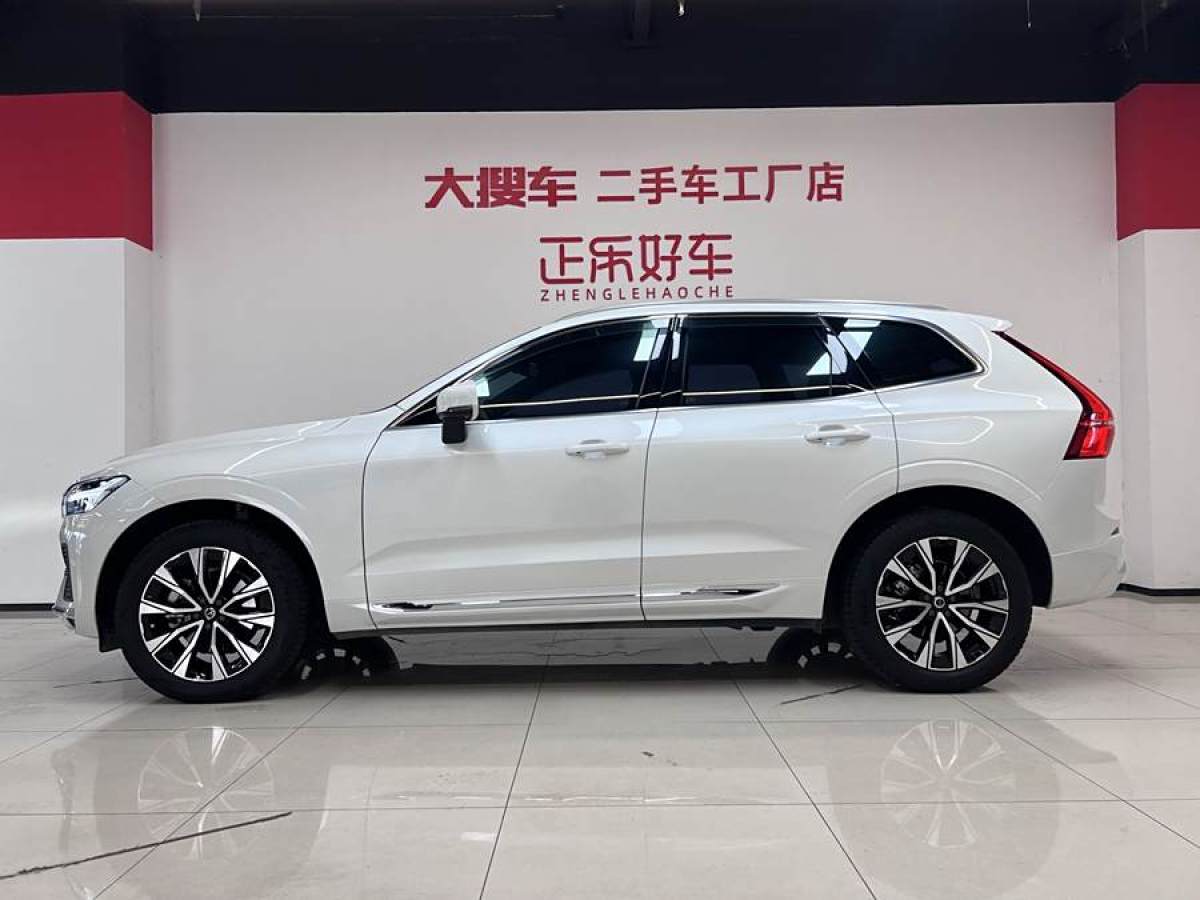 沃爾沃 XC60  2024款 B5 四驅(qū)智遠(yuǎn)豪華版圖片