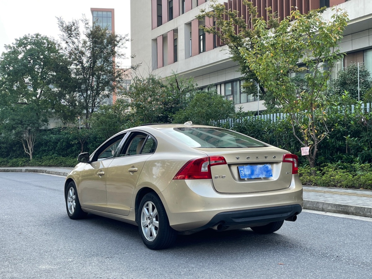 沃爾沃 S60  2011款 2.0T 舒適版圖片