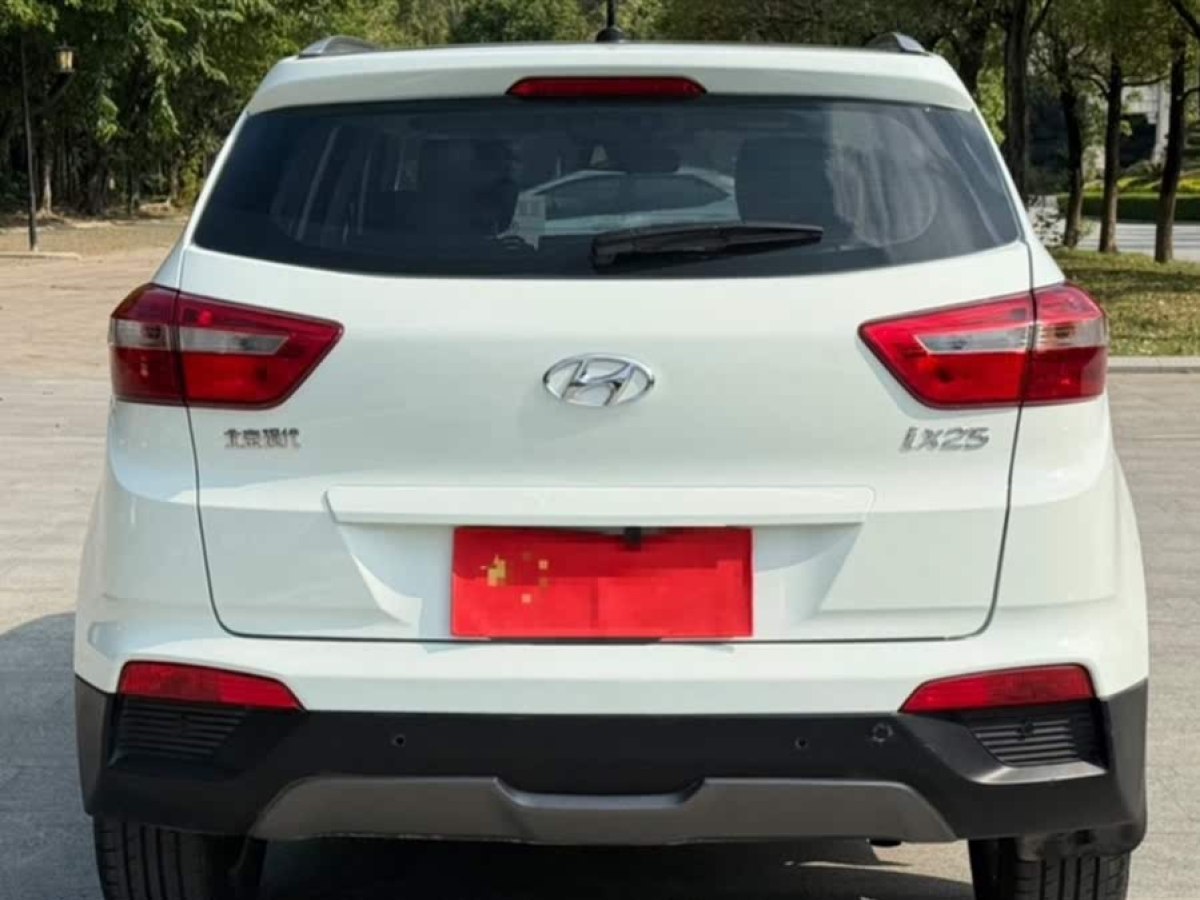 現(xiàn)代 ix25  2015款 1.6L 自動兩驅(qū)智能型GLS圖片