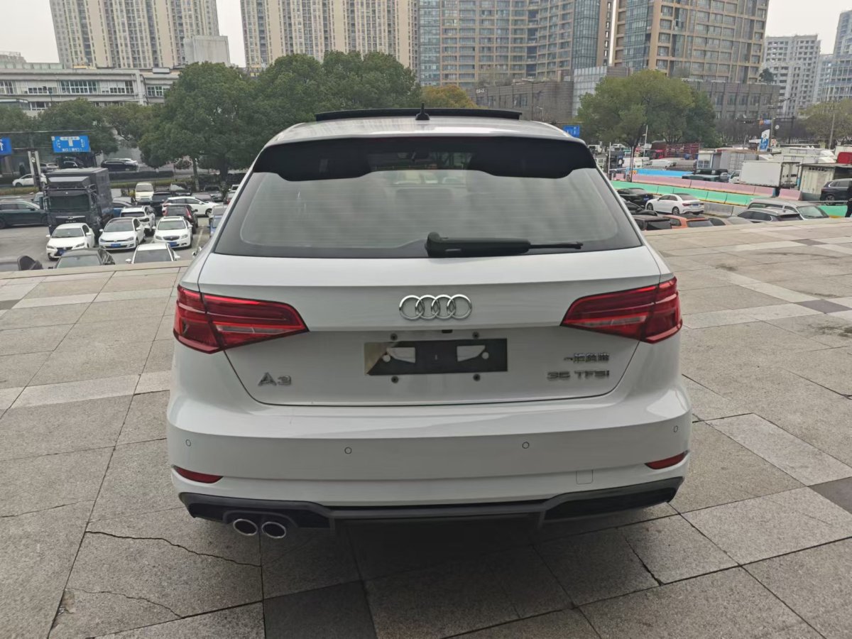 奧迪 奧迪A3  2019款 Sportback 35 TFSI 進(jìn)取型 國(guó)VI圖片