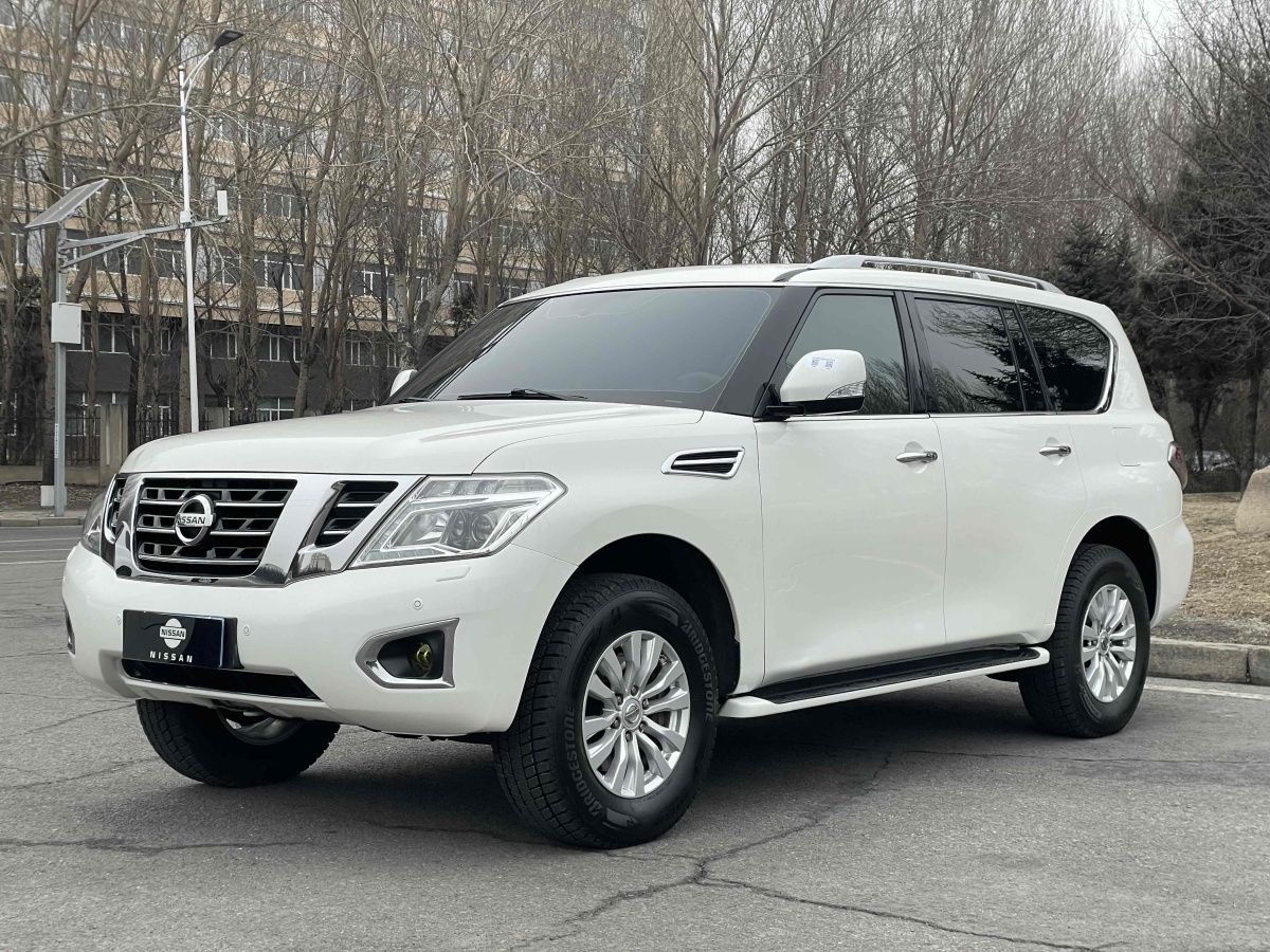 日產(chǎn) 途樂(lè)  2018款 4.0L 鉑金型圖片