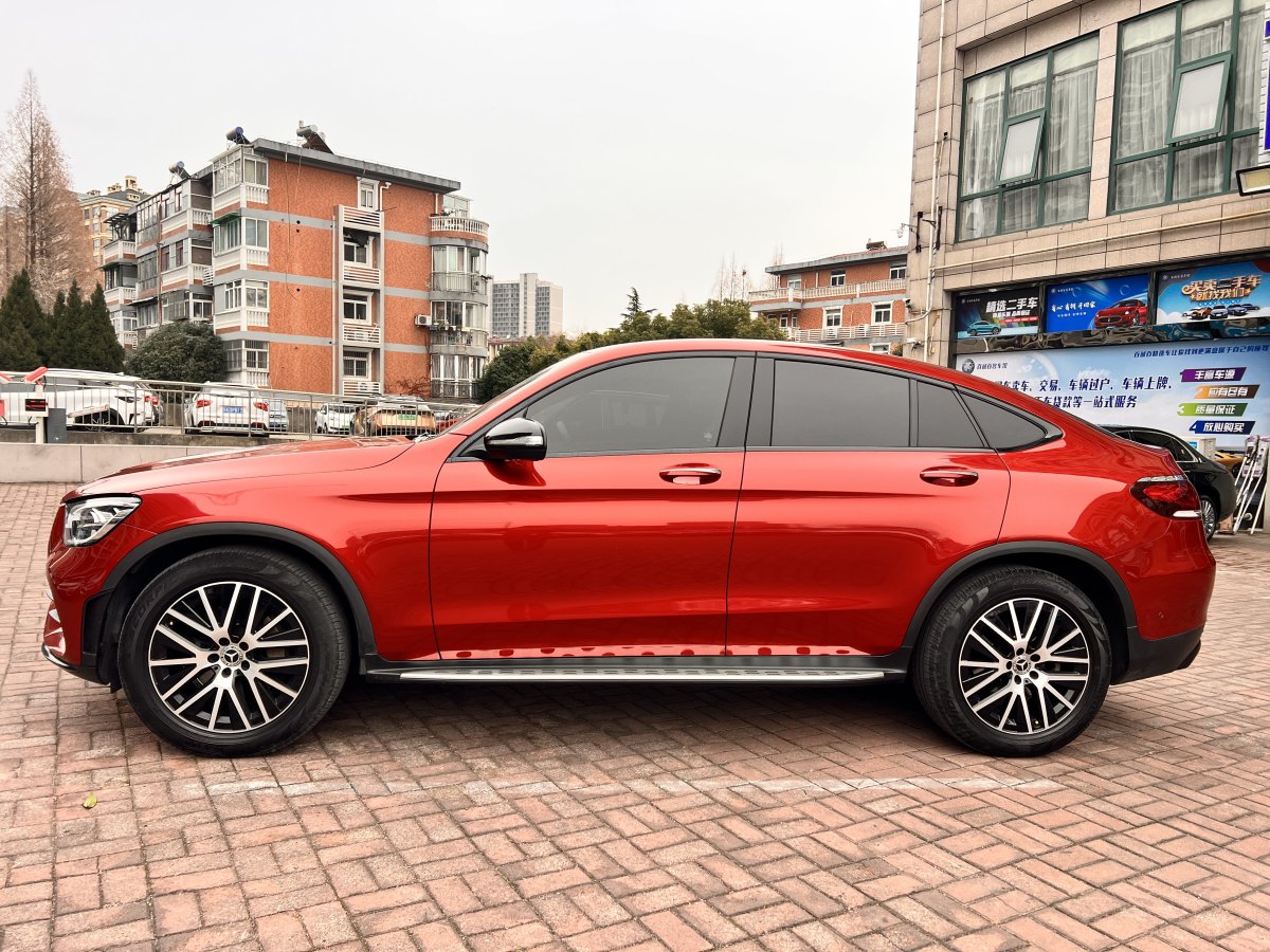 奔馳 奔馳GLC  2022款 改款 GLC 300 4MATIC 轎跑SUV圖片