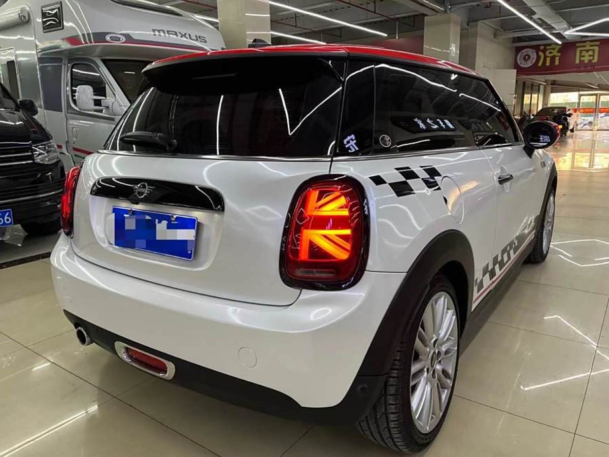 MINI MINI  2019款 1.5T COOPER 藝術(shù)家圖片