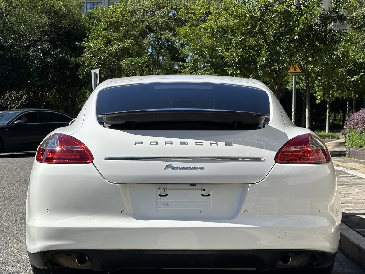 2012年11月保時(shí)捷 Panamera  2013款 Panamera Platinum Edition 3.6L