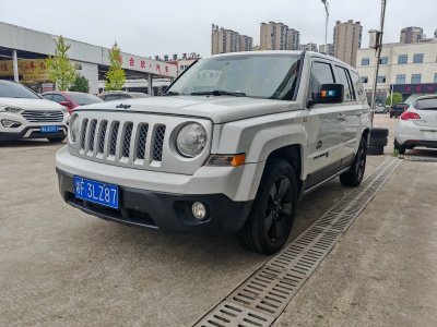 2013年10月 Jeep 自由客(进口) 2.4L 运动版图片