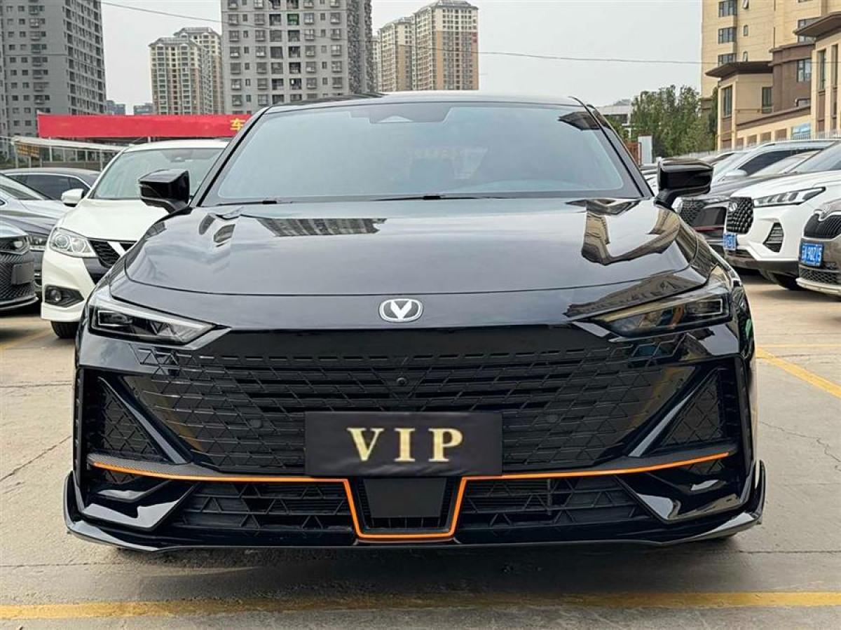 長(zhǎng)安 長(zhǎng)安UNI-V  2023款 1.5T 尊享型圖片