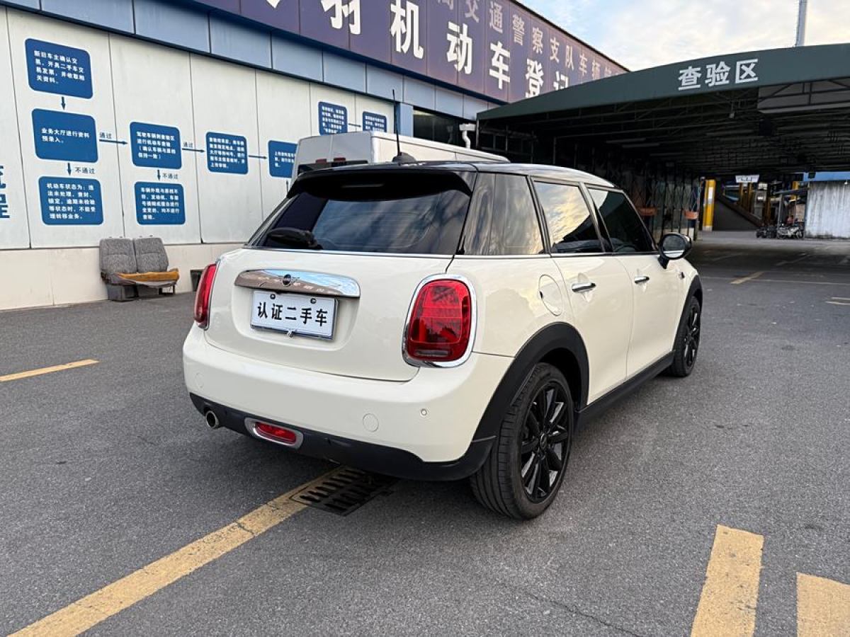 MINI MINI  2020款 1.5T COOPER 藝術(shù)家 五門版圖片