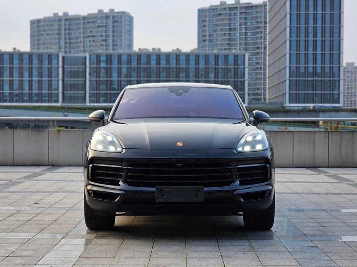 2022年3月保時(shí)捷 Cayenne  2023款 Cayenne Coupé 3.0T